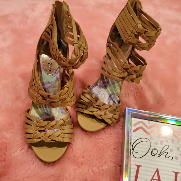 Madden Girl tan heels - Picture 8 of 16